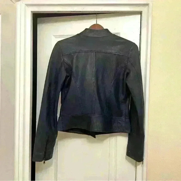 Genuine Italian leather motorcycle jacket in dark blue, fits like a S or XS. - Picture 6 of 12